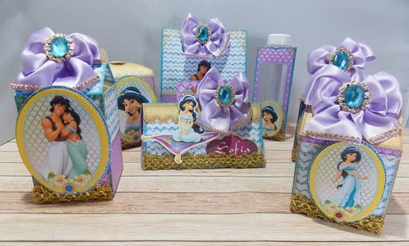 Kit 30 Lembrancinhas Personalizadas - Aladim e Jasmine