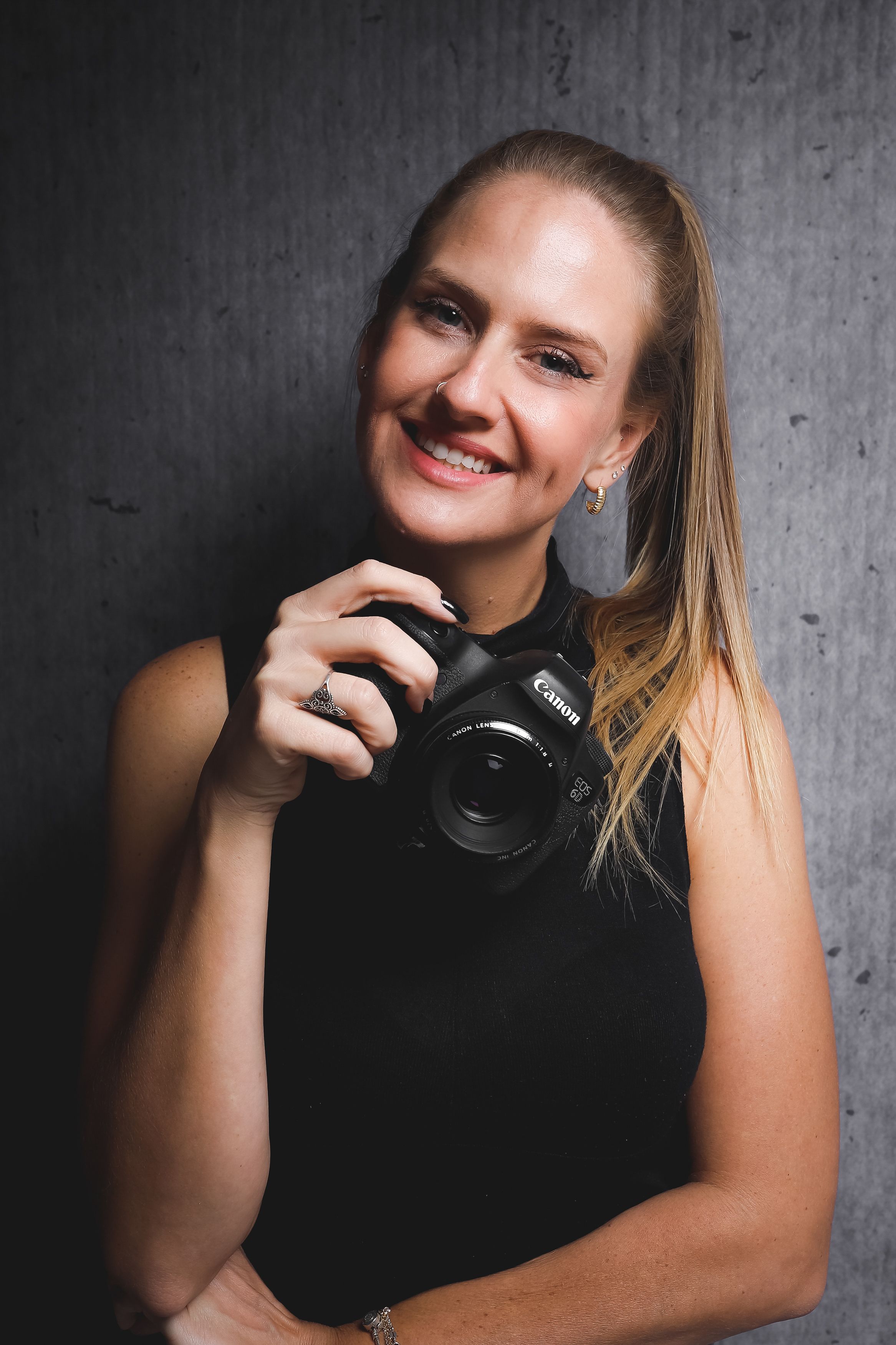 Logo da loja MARIANA CAMARGO FOTOGRAFIA