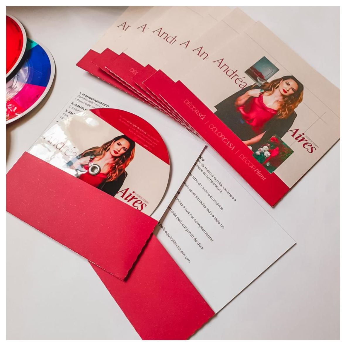 (p/ 30 Unid) Kits Círculo Cromático 8cm Cartão + Encarte